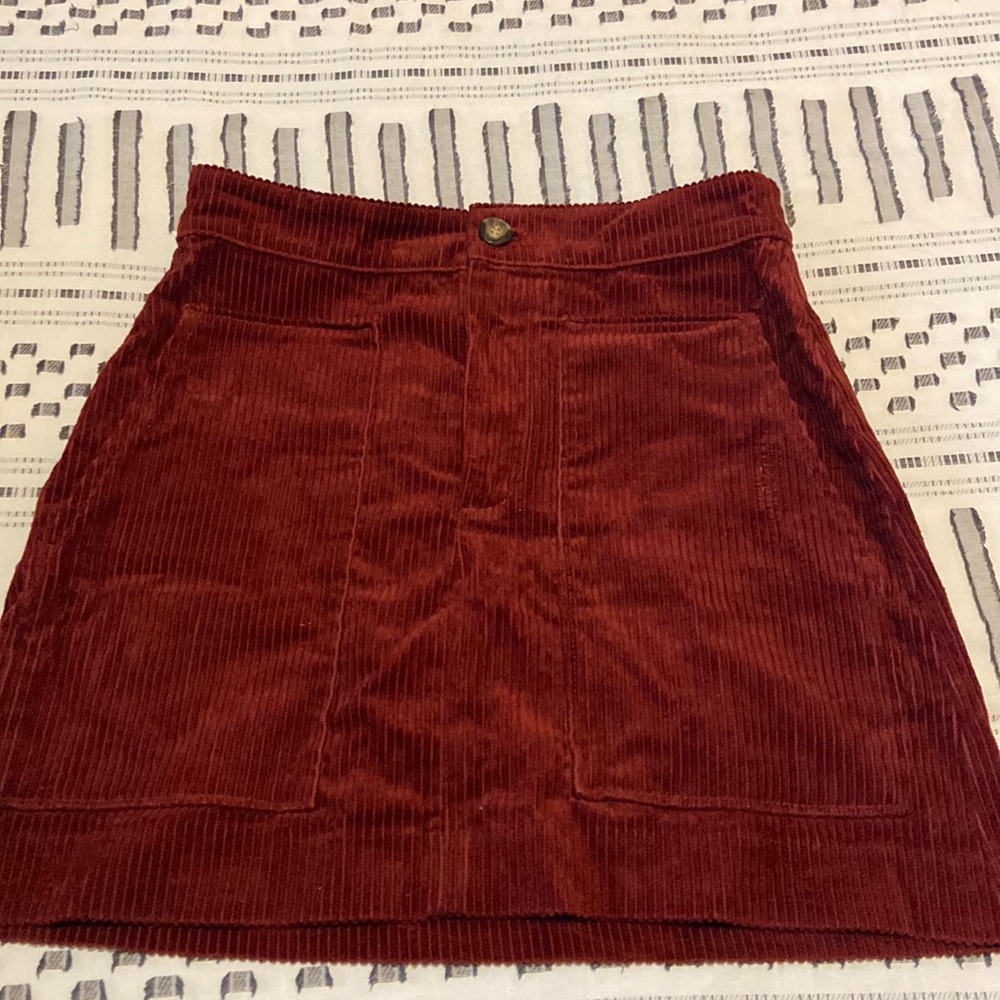 H&M corduroy burgundy skirt